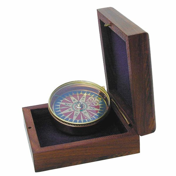 Kompass mit Windrosenblatt